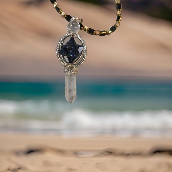 Lapis and Crystal Point Spinner Necklace in black/gold - Picture 2 of 2
